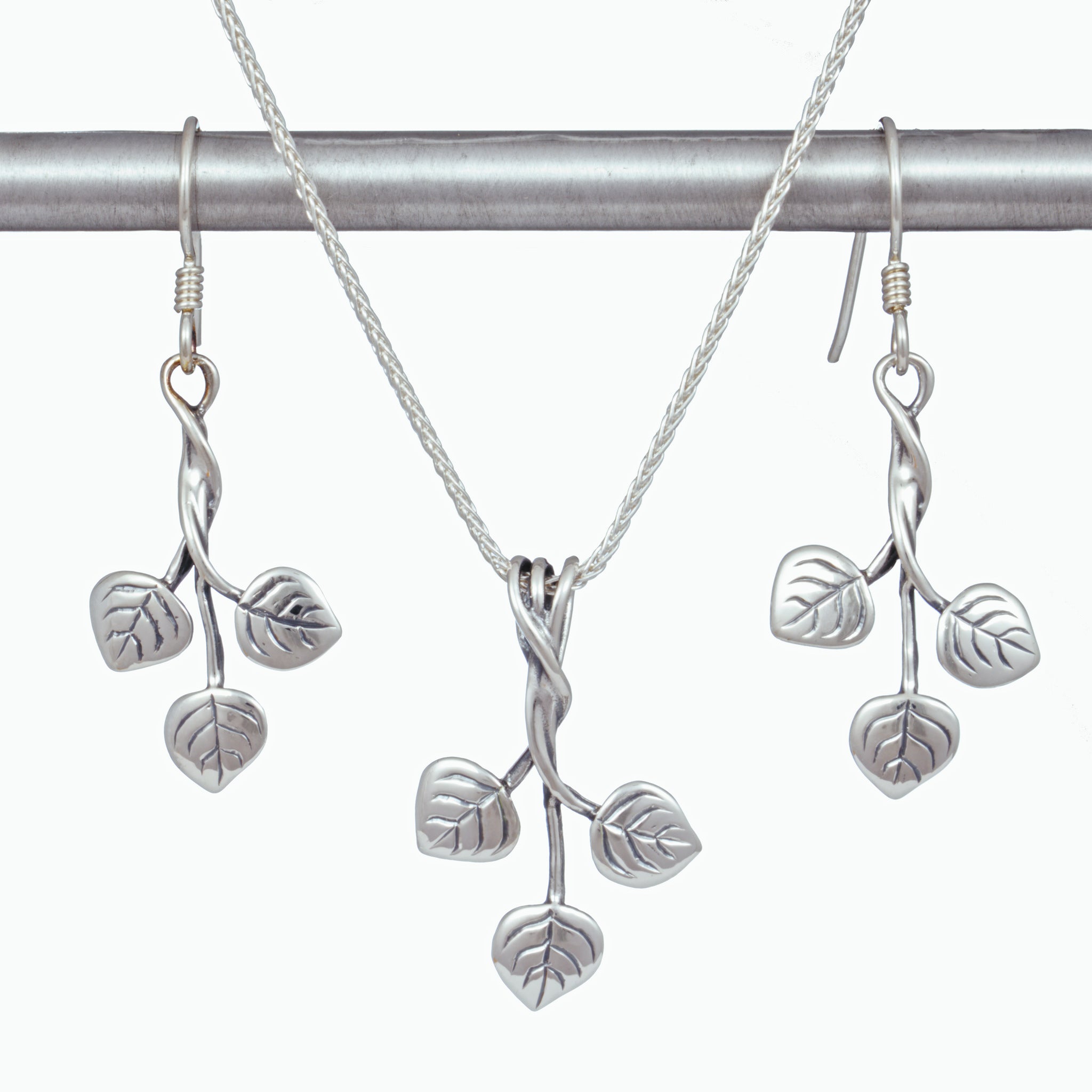 Three Leaf Aspen Pendant - Image 4